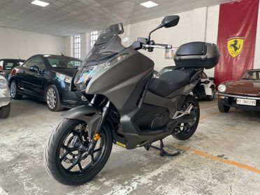 Honda Integra 750