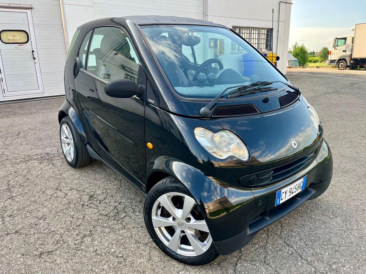 Smart ForTwo 700 coupé pulse (45 kW) per neopatentati