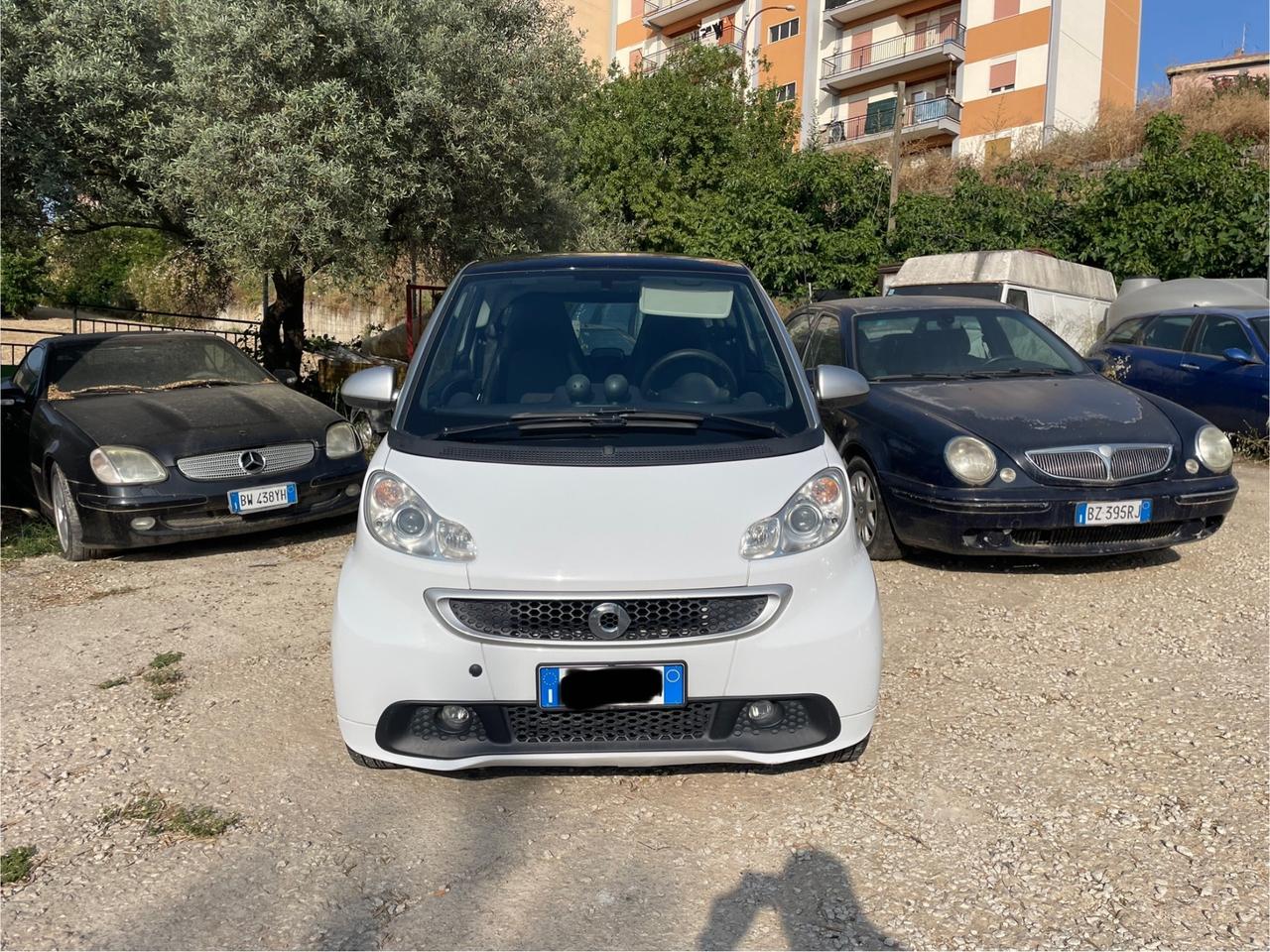 Smart ForTwo 1000 52 kW MHD coupé pure