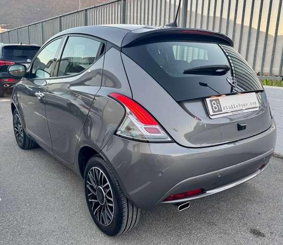 Lancia Ypsilon 1.0 FireFly 5 porte S&S Hybrid Platino