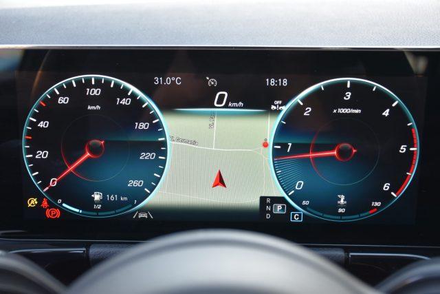 MERCEDES-BENZ GLA 200 d Automatic Business Extra