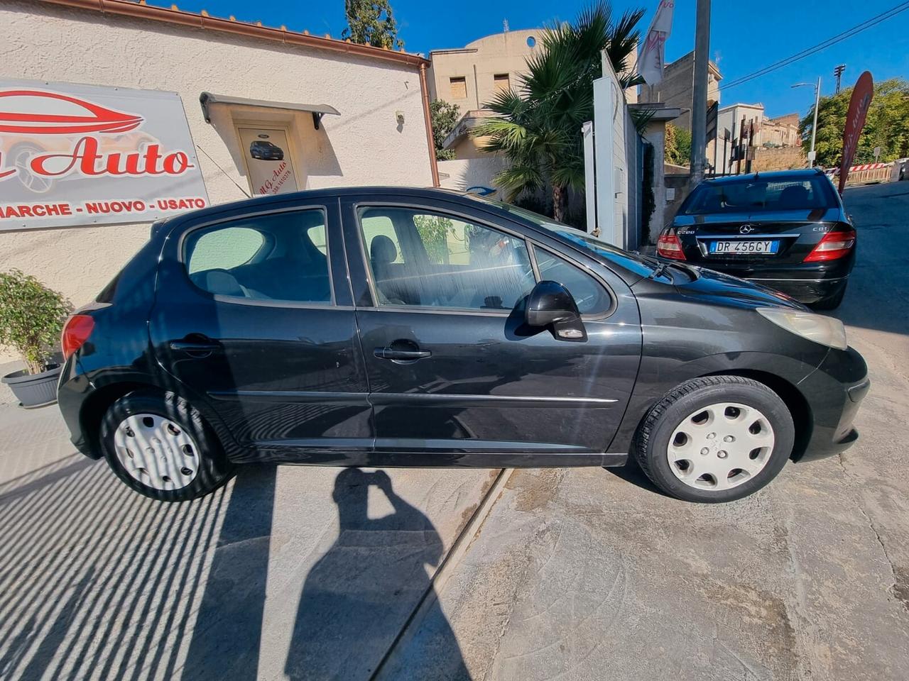 Peugeot 207 1.4 HDi 70CV 5p. XT
