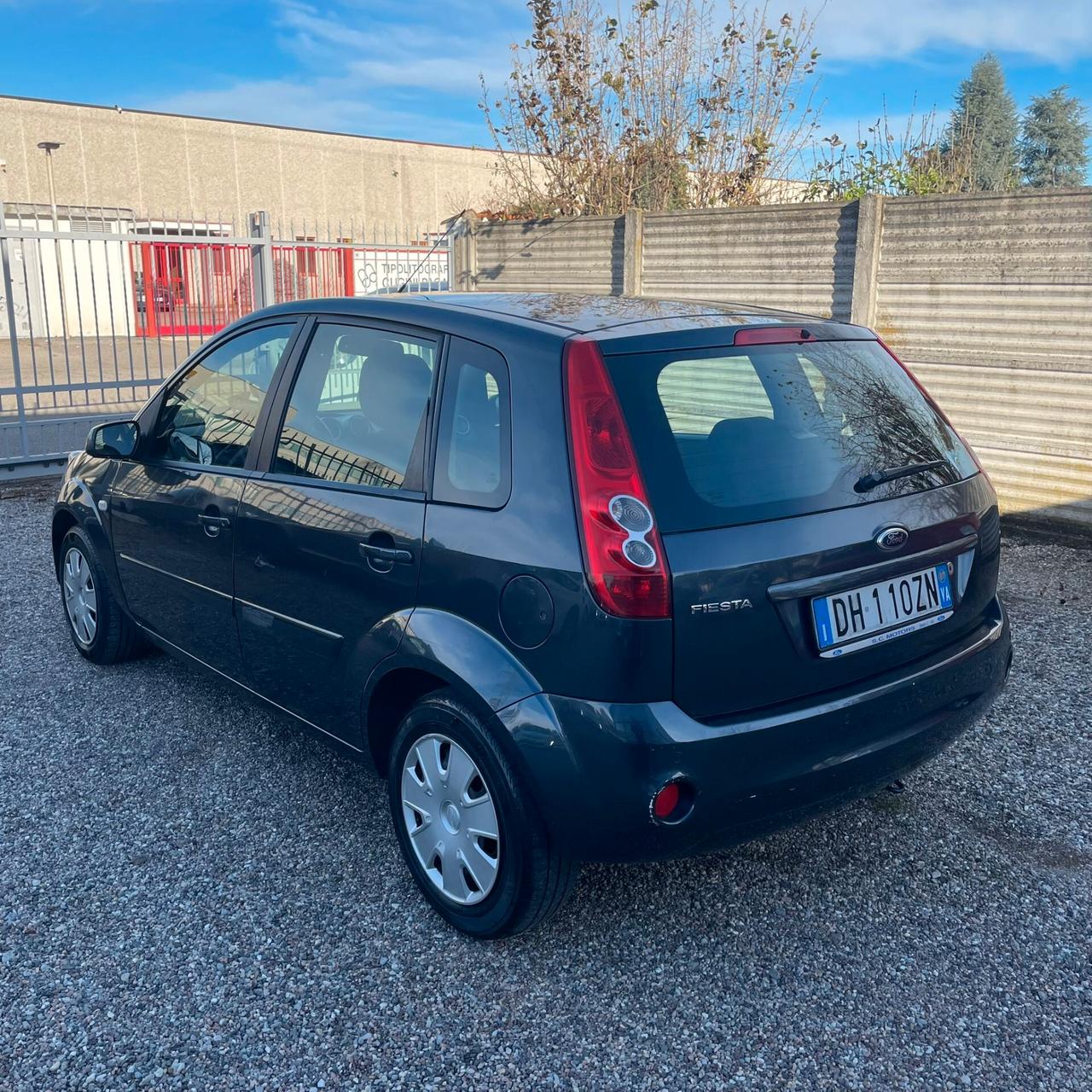 Ford Fiesta 1.2 16V 5p. Ghia