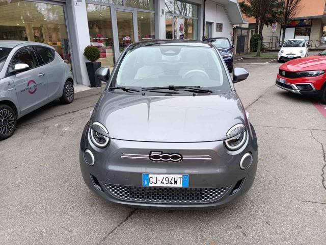 FIAT 500 La Prima Berlina 42 kWh