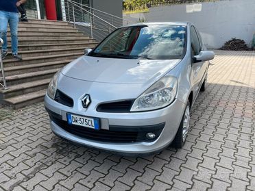 Renault Clio 1.2 benzina 75cv ok Neopatentati
