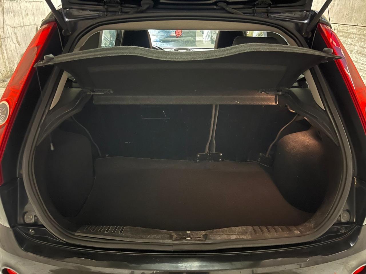 Ford Fiesta 1.4 TDCi 3p. Ghia 111000 km