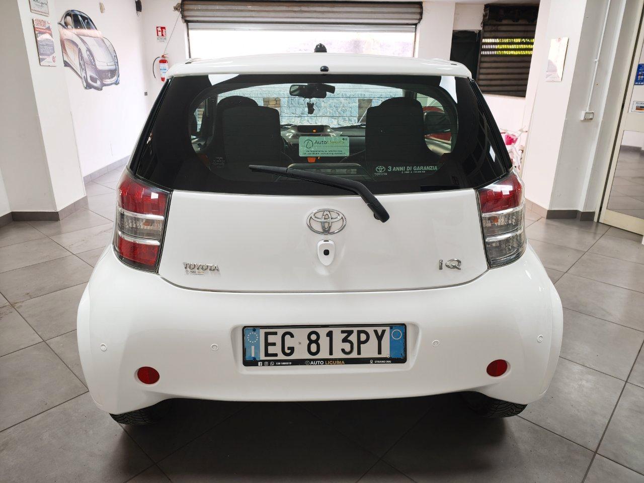 Toyota iQ 1.0 Tobasco cvt