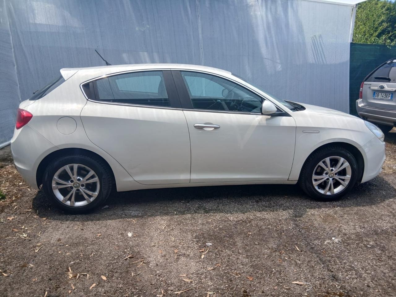 Alfa Romeo Giulietta 1.6 JTDm-2 105 CV