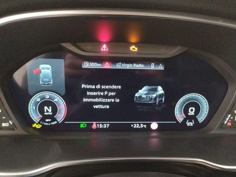 Audi Q3 35 2.0 tdi Identity Black s-tronic