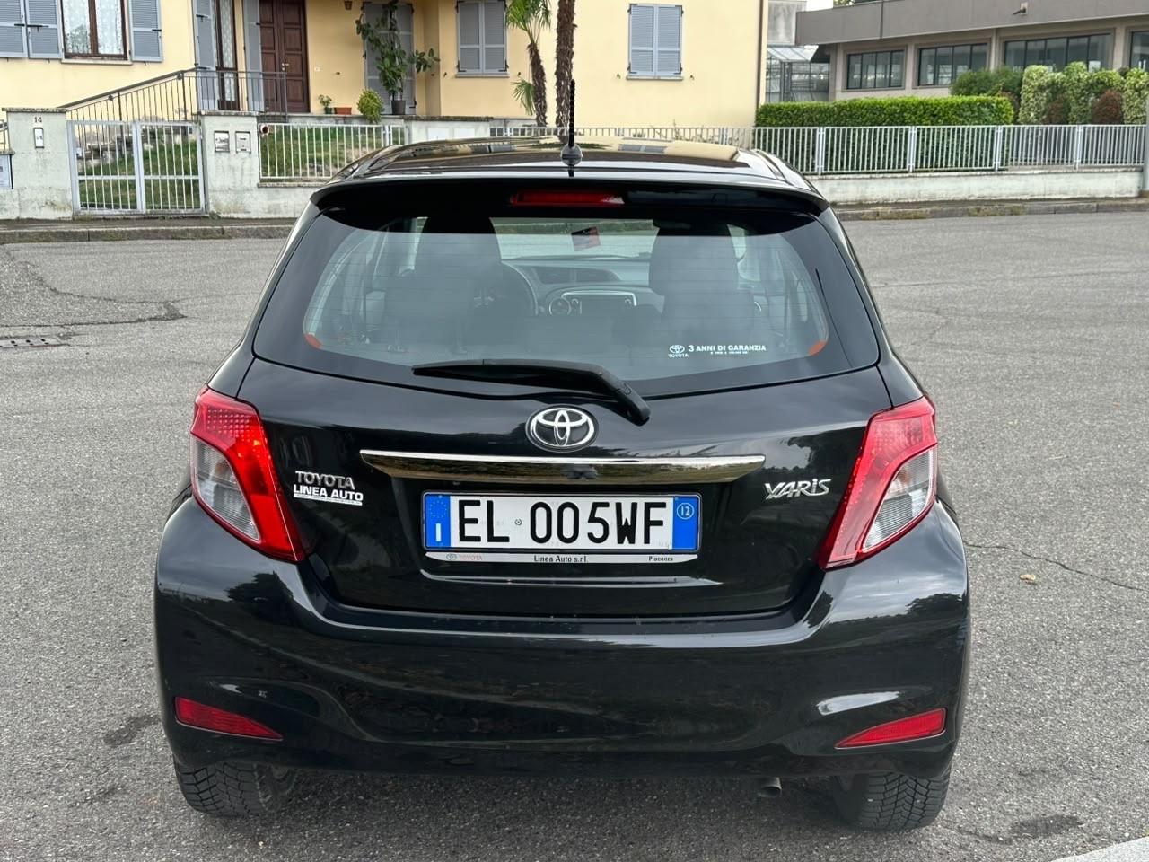 Toyota Yaris 1.3 Lounge (110.000KM!!) PREZZO 8490€