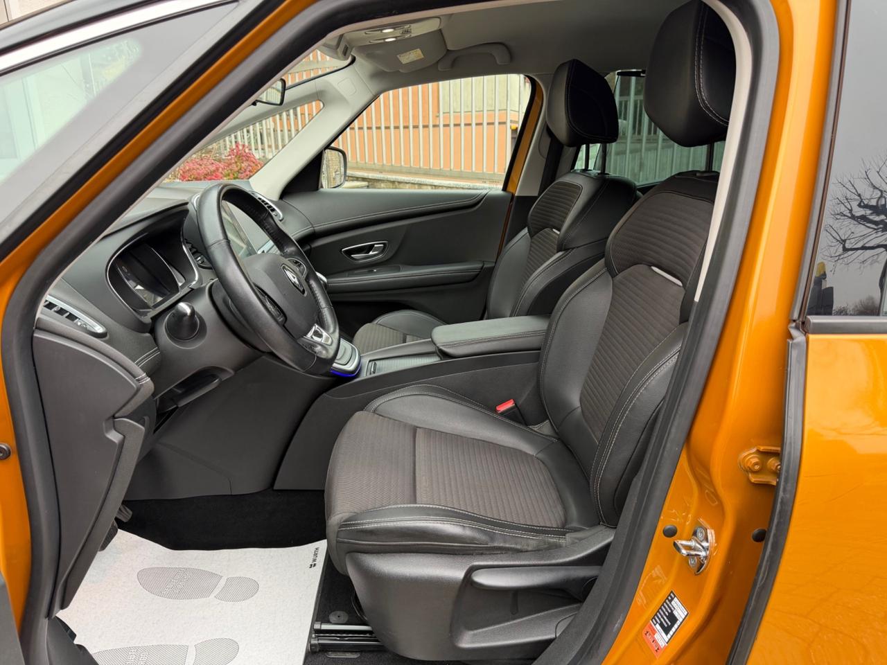 Renault Scenic Scénic dCi 8V 110 CV EDC Energy Intens