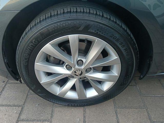 SKODA Octavia 1.4 TSI Wagon Executive G-Tec