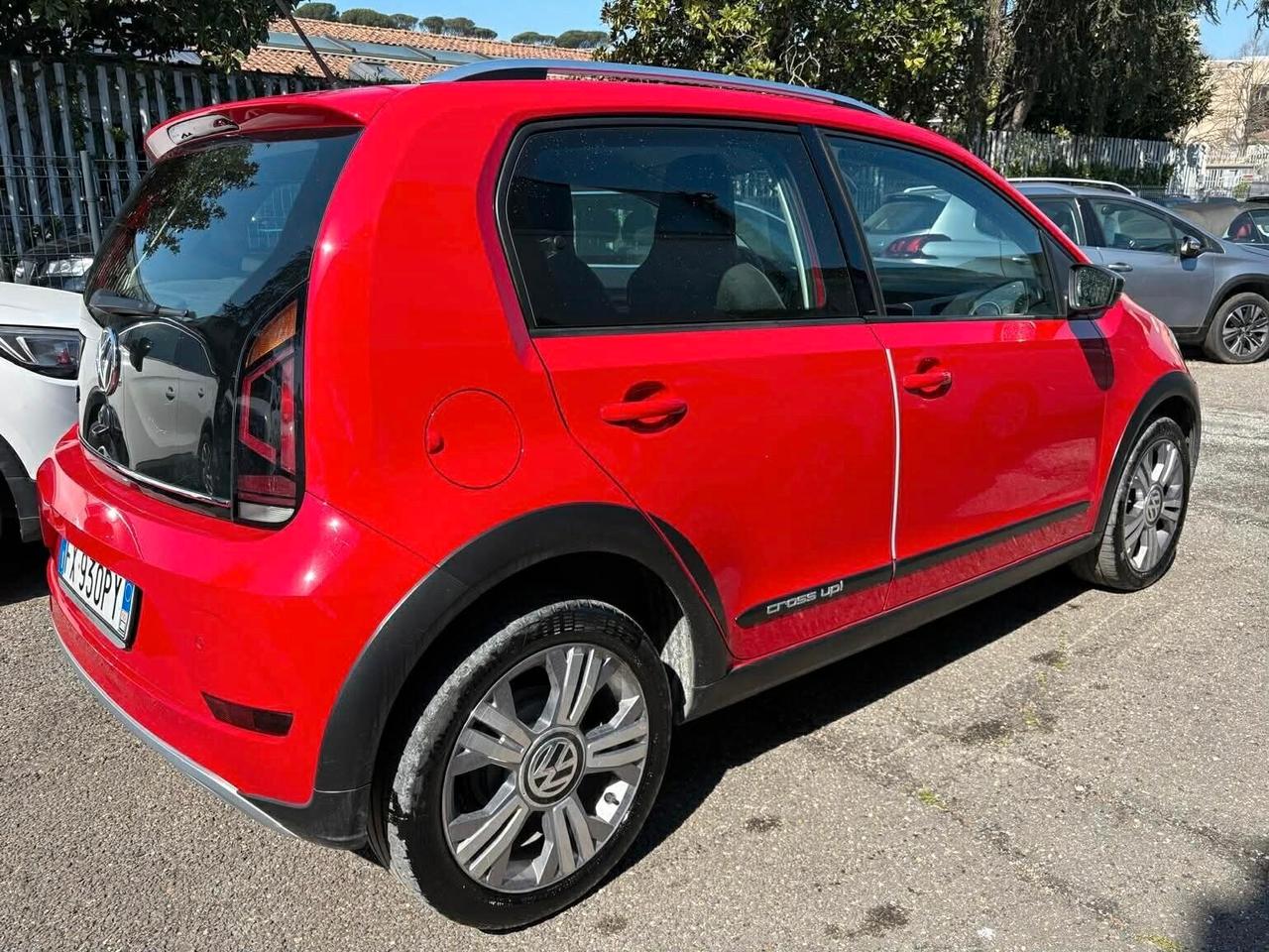 Volkswagen up! CROSS 1.0 75 CV 5p.