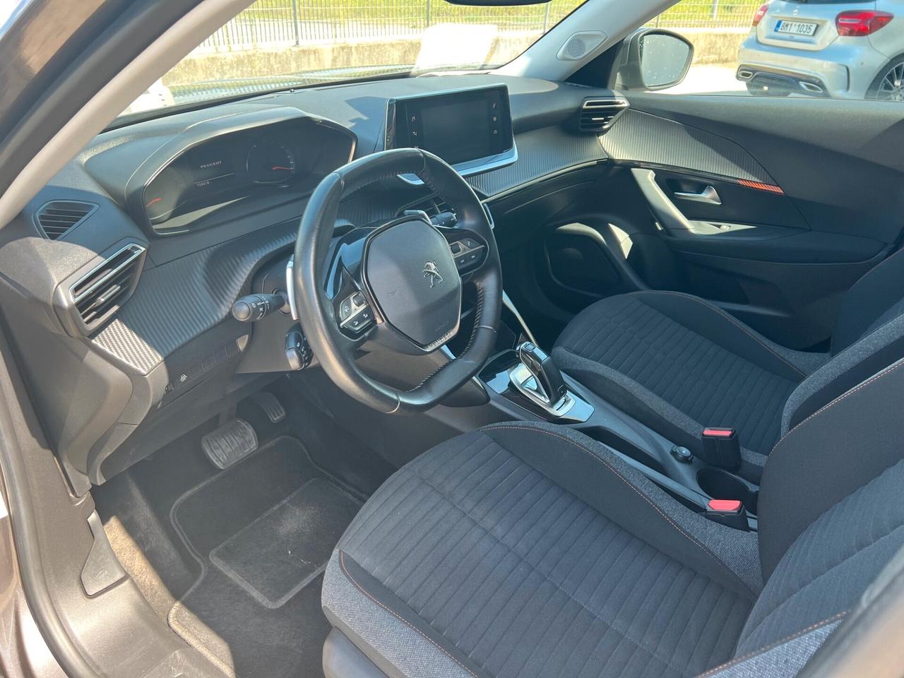 Peugeot 2008 PureTech 130 S&S EAT8 Allure Navi Pack