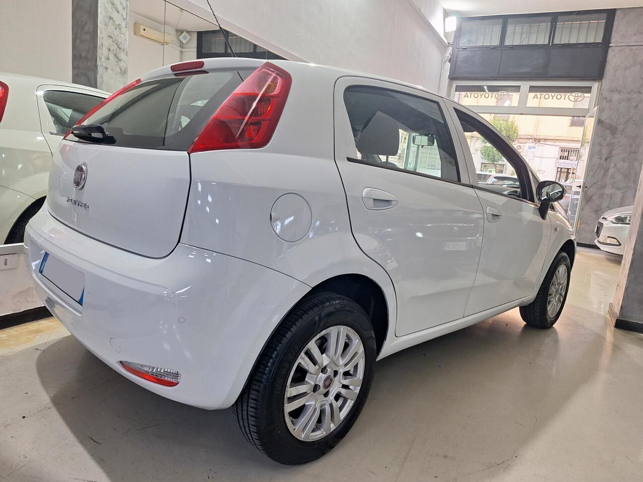 Fiat Punto 1.4 Natural Power 77CV Lounge 2017