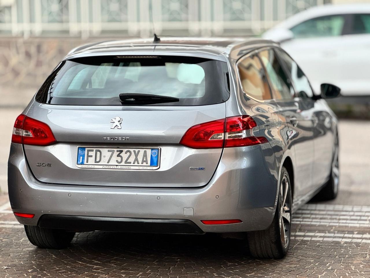 Peugeot 308 BlueHDi 120 S&S EAT6 SW Allure