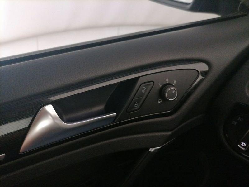 Volkswagen Golf 5p 1.5 tgi Executive 130cv dsg
