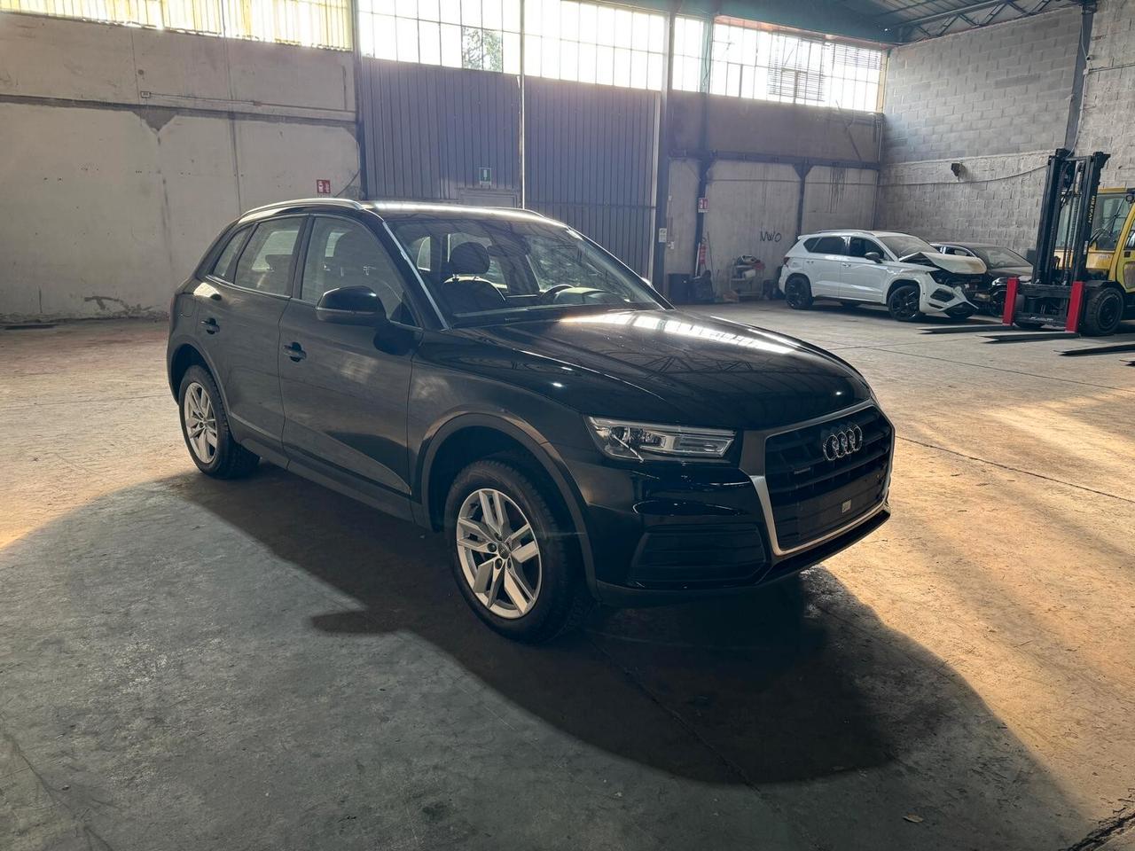 Audi Q5 50 2.0 tfsi e Business quattro 299cv s-tronic