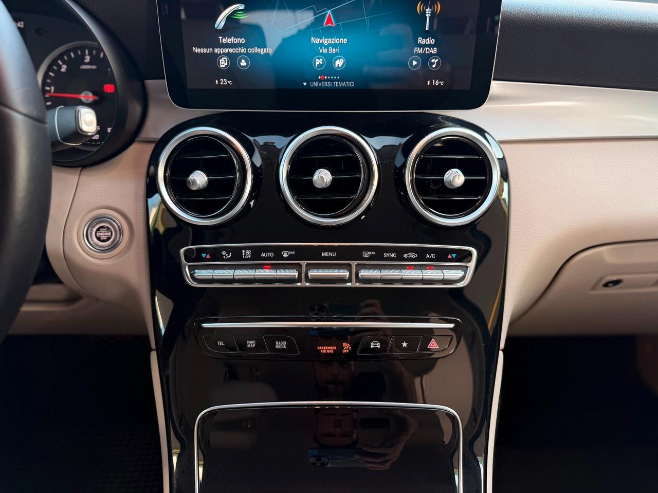 Mercedes-benz GLC 300 d 4Matic Sport TOTAL BLACK