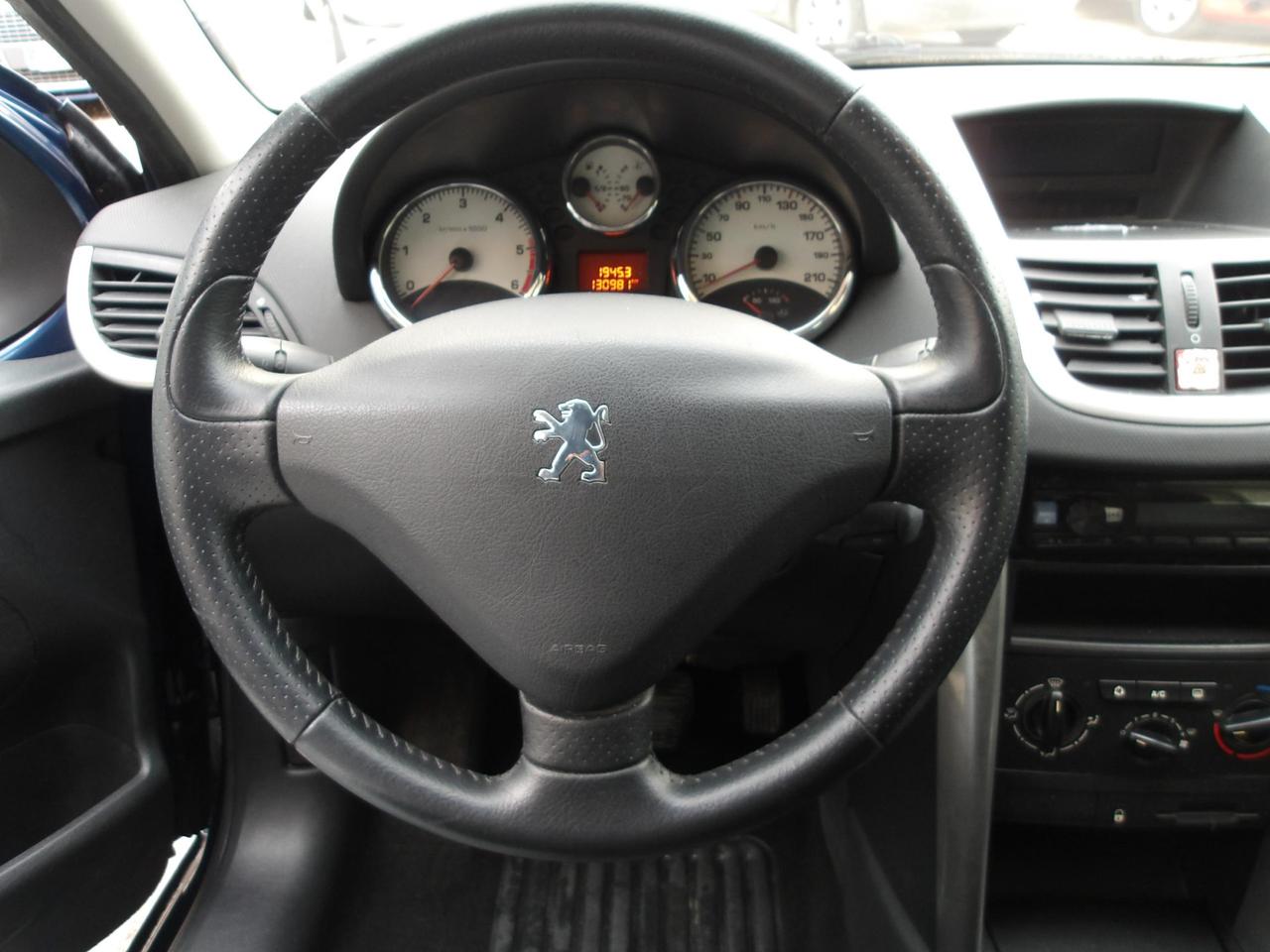 Peugeot 207 5 Porte 207 5p 1.6 hdi 16v XS