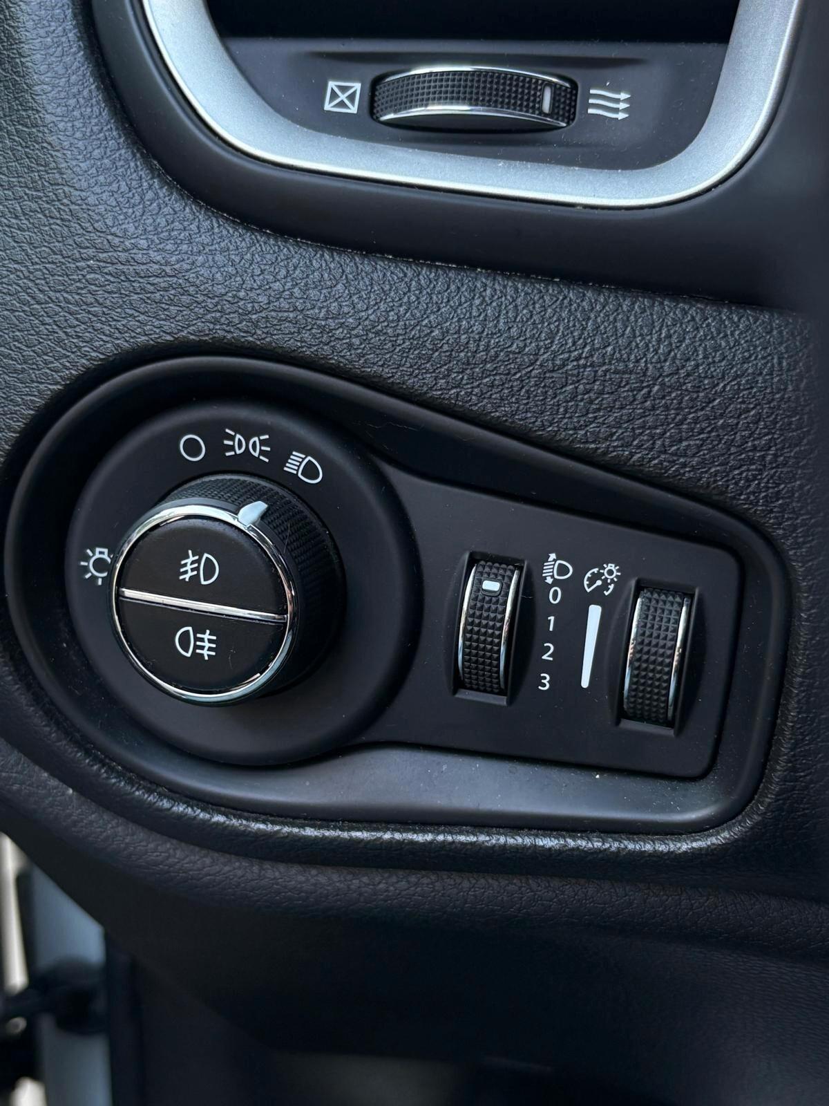 Jeep Renegade 1.6 Mjt 120 CV Longitude