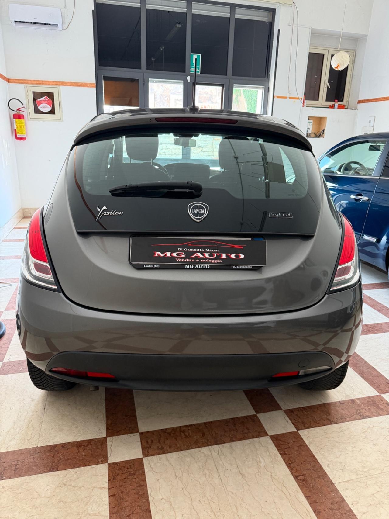 Lancia Ypsilon 1.0 FireFly 5 porte S&S Hybrid Ecochic Gold