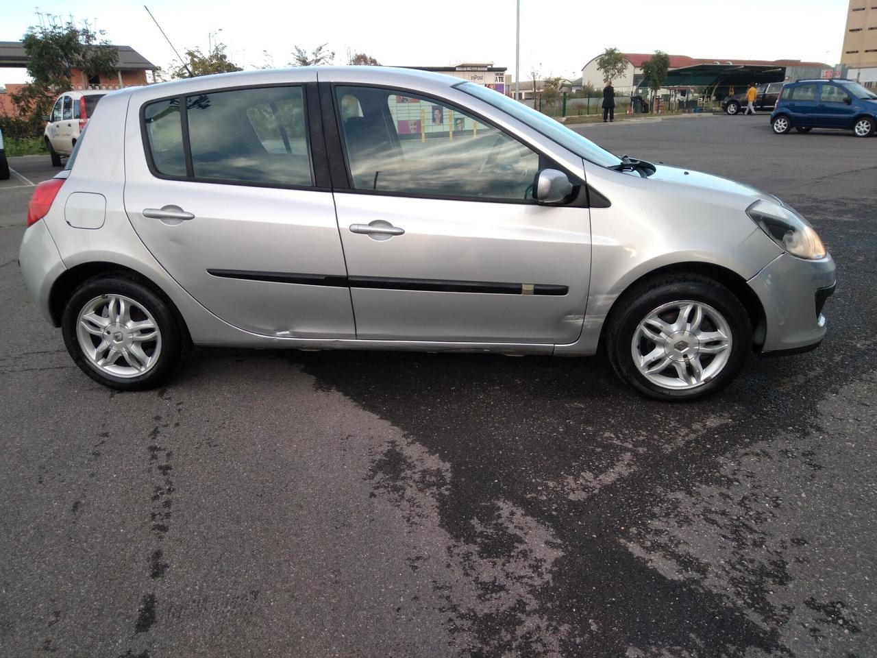 Renault Clio 1.2 16V 75cv 5 porte Luxe x neopatentati