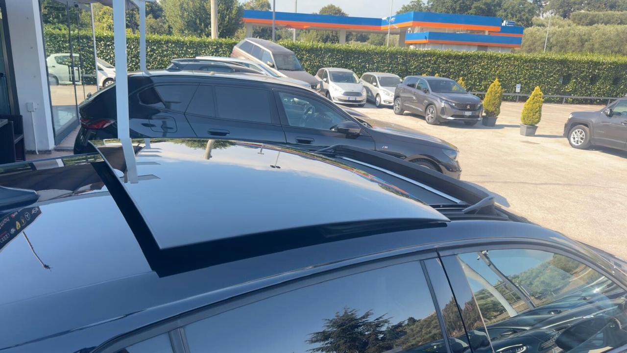 Volkswagen Golf GTI 2.0 TSI *PRONTA CONSEGNA*TETTO*DCC*HARMAN KARDON*R19*IQ LIGHT*