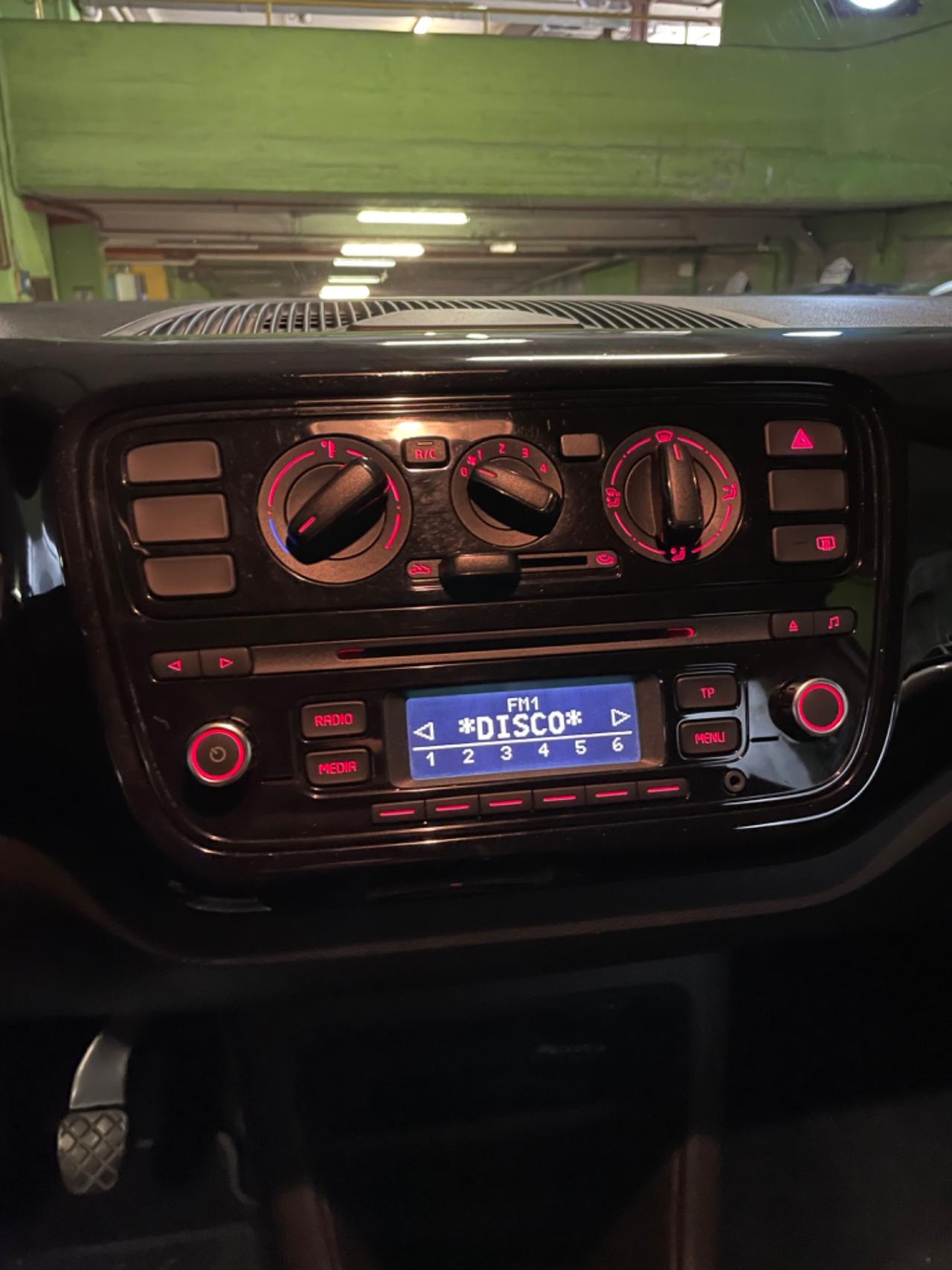 Volkswagen up! 1.0 Neopatentati Euro 6 Sensori Park