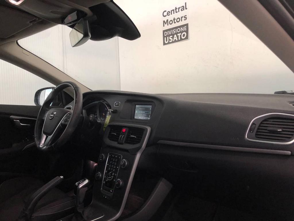 Volvo V40 2.0 D2 R-Design