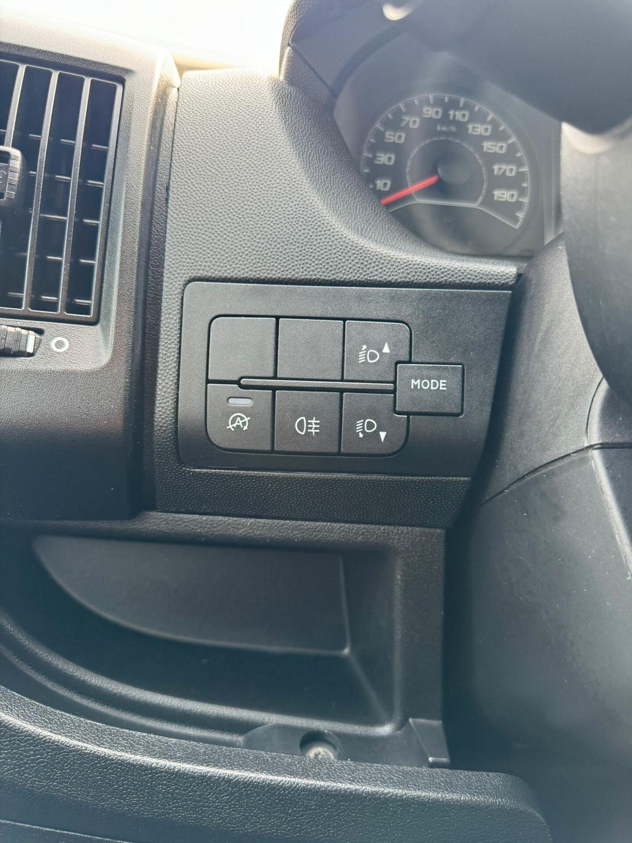 Citroen Jumper 35 L3 Bluehdi 140CV Doppia Cabina, cassonato, 07/2020 con motore nuovo rigenerato.