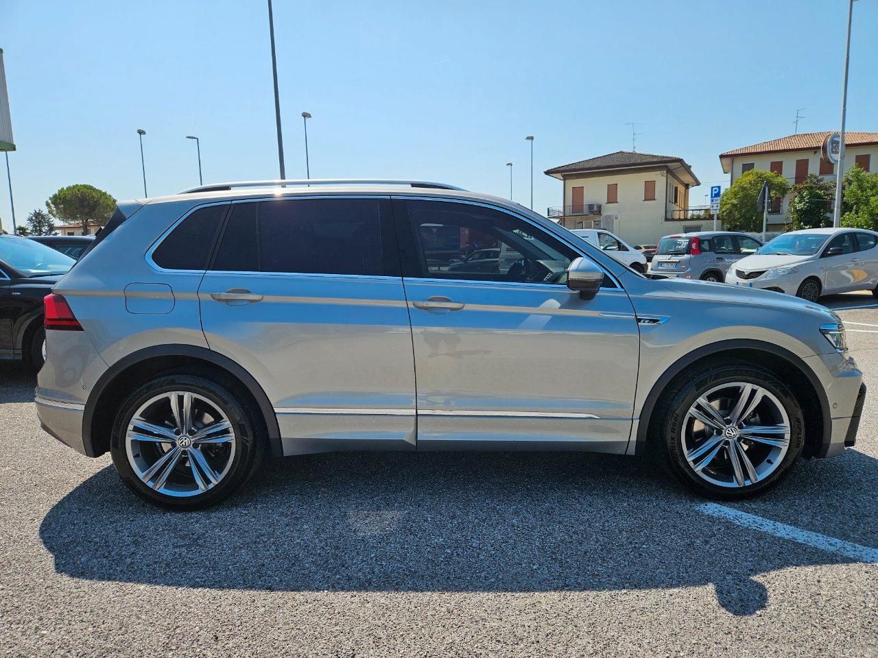 Volkswagen Tiguan 2.0 tdi Advanced R-Line Exterior Pack 150cv dsg