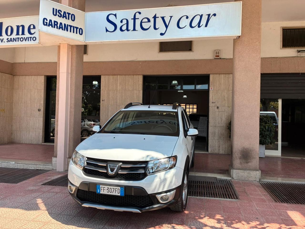 Dacia Sandero Stepway 1.5 dCi90CV perfetta-16