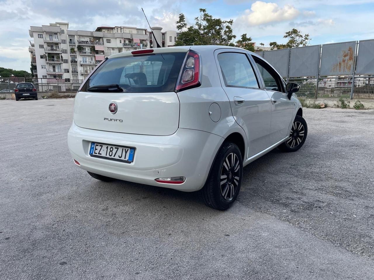 Fiat Punto 1.4 8V 5 porte Natural Power Lounge