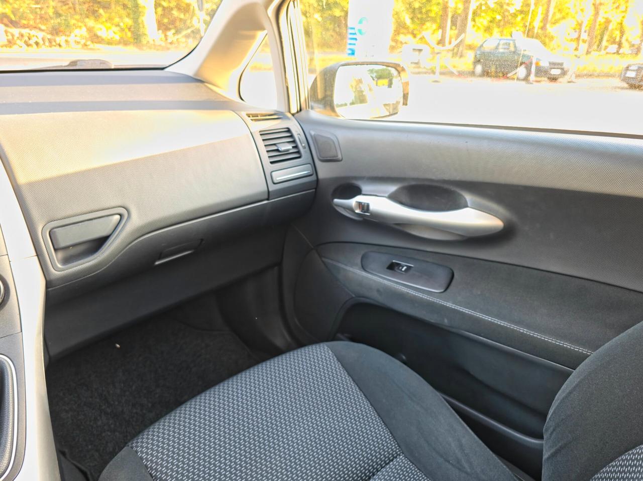Toyota Auris 1.3 5 porte Sol CV-99 E5 Manuale NEO 2010
