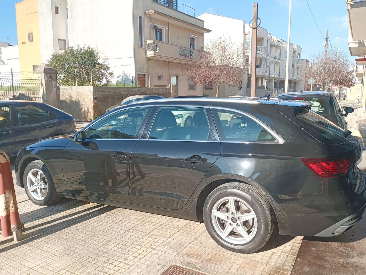 Audi A4 Avant 30 2.0TDI/136 CV S tronic Business Advanced