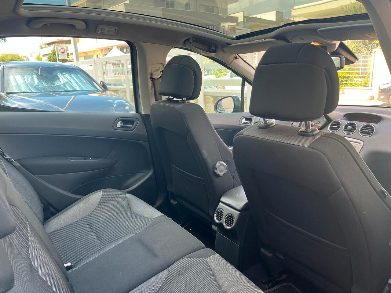 Peugeot 308 1.6 HDi 110CV 5p. Féline (6 Marce)