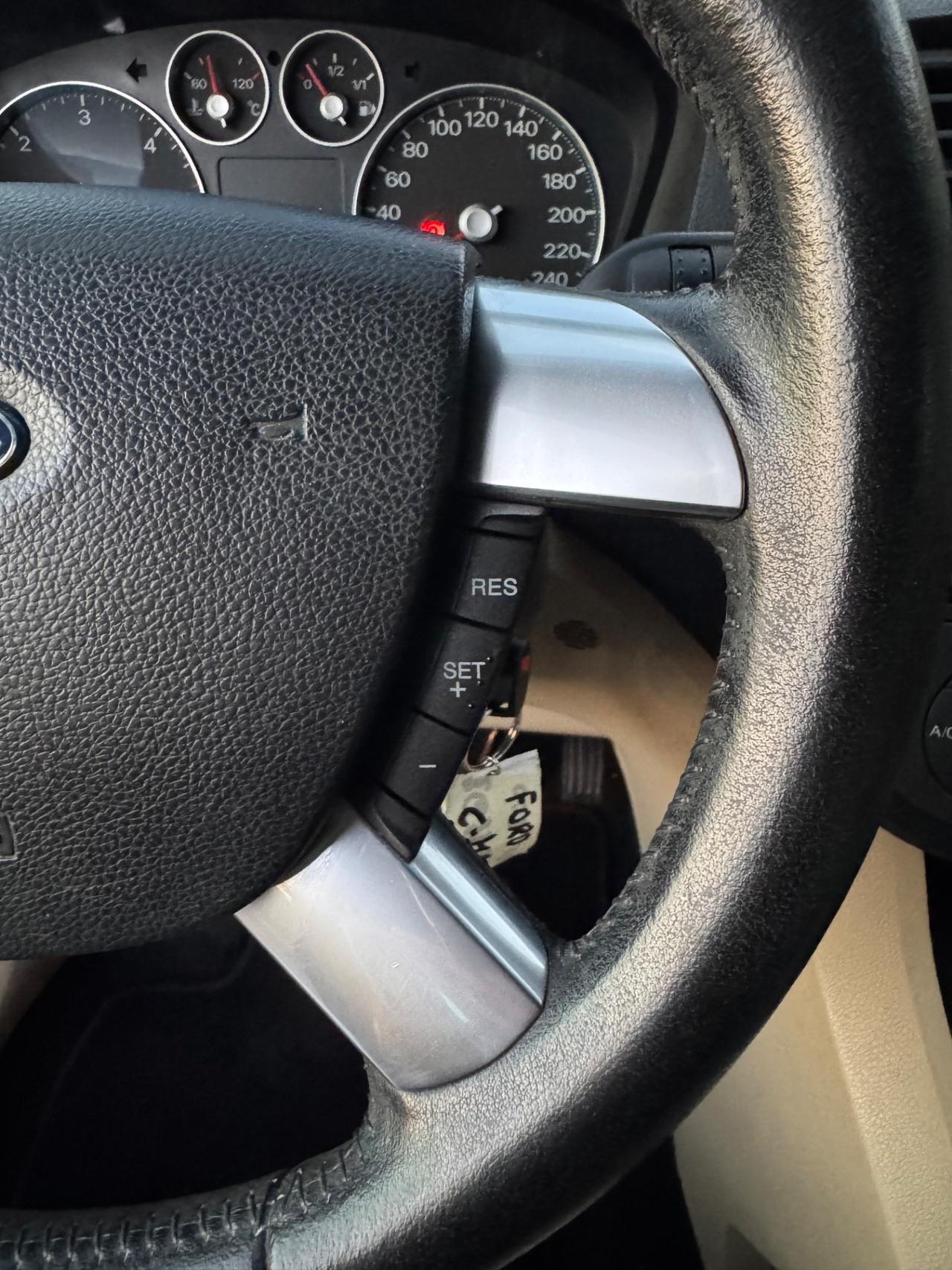 Ford Focus C-Max 1.6 TDCi INTERNI IN PELLE