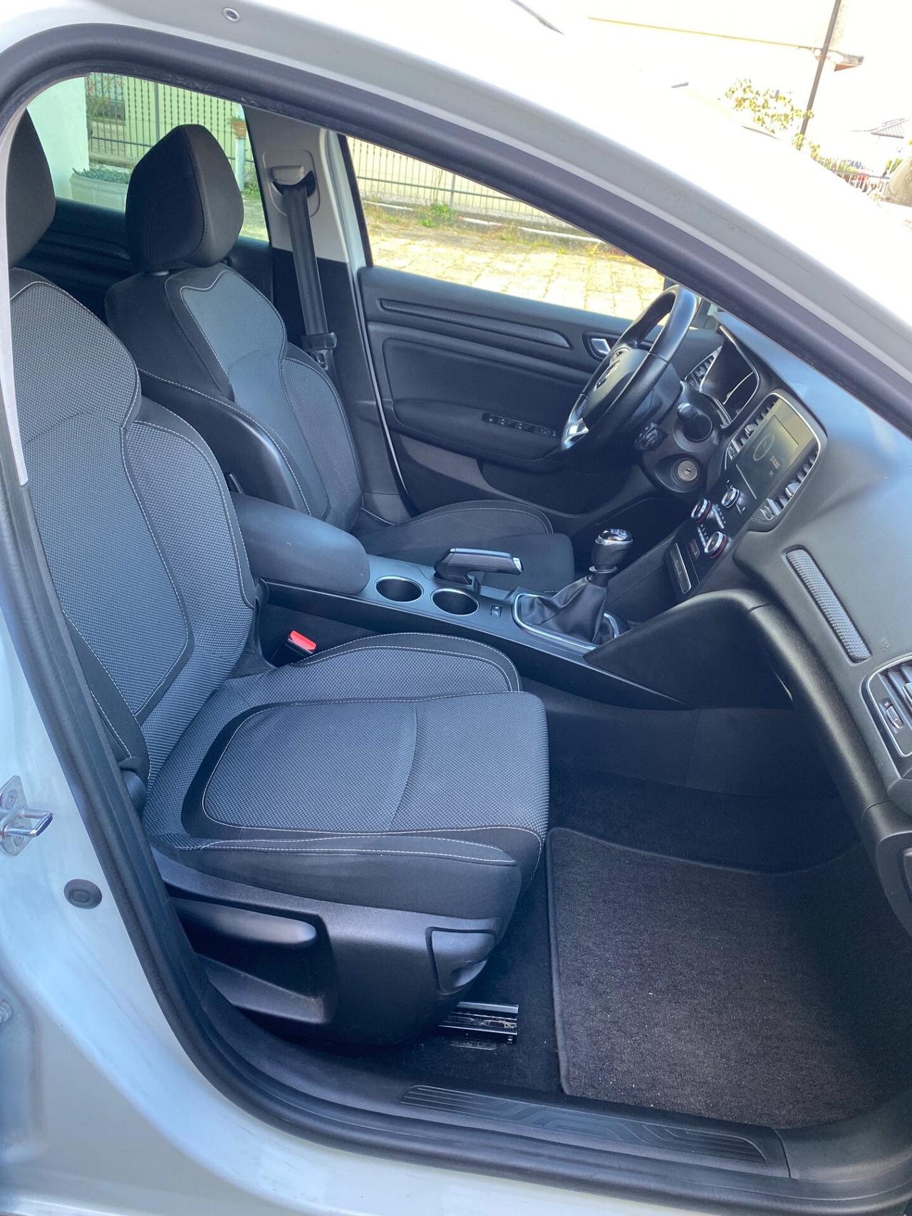 Renault Megane Mégane Sporter Blue dCi 115 CV EDC Duel2