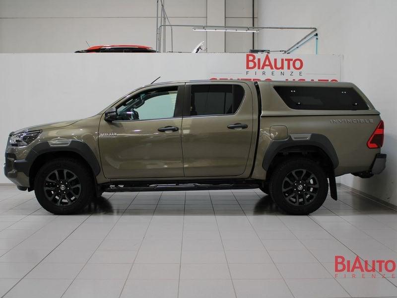Toyota Hilux 2.8 D A/T 4WD 4 porte Double Cab Invincible