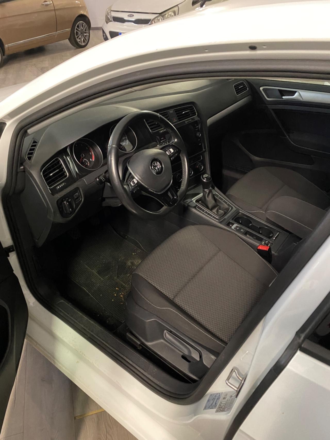 Volkswagen Golf 1.0 TSI 85 CV 5p. Trendline BlueMotion Technology