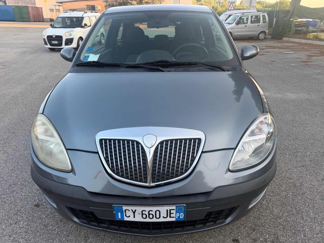 LANCIA Ypsilon 1.2 senza nessun lavoro da fare