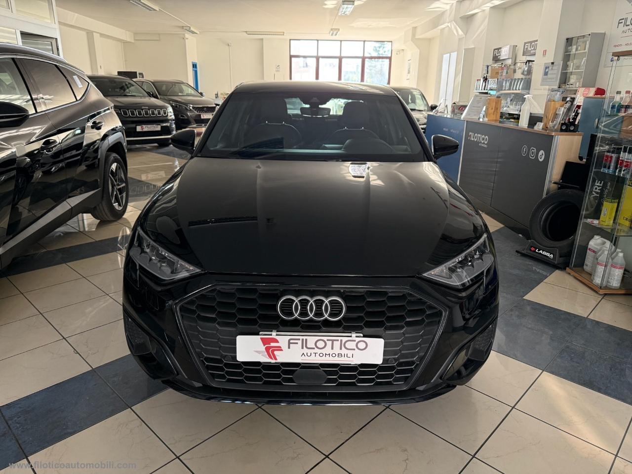 AUDI A3 Sedan 30 TDI S tronic Business COCKPIT - NAVI - RUOTINO