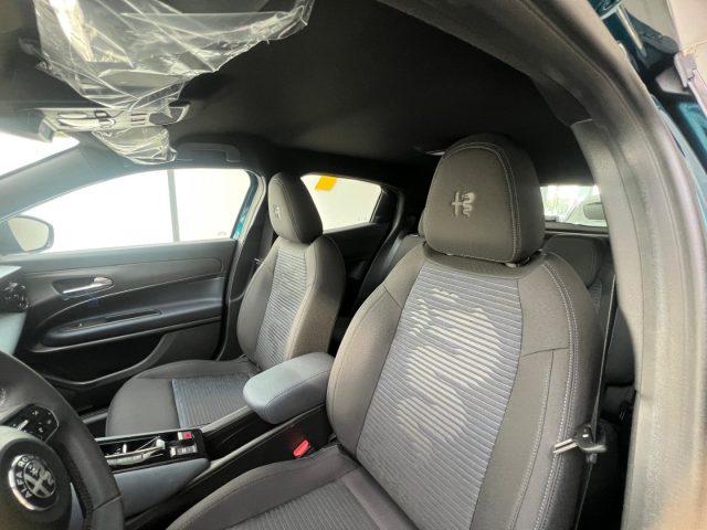 ALFA ROMEO Junior 1.2 145 CV Hybrid eDCT6 tua da ?289,00
