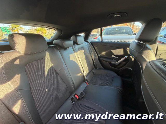 MERCEDES-BENZ CLA 200 d 150cv Automatic Shooting Brake Sport