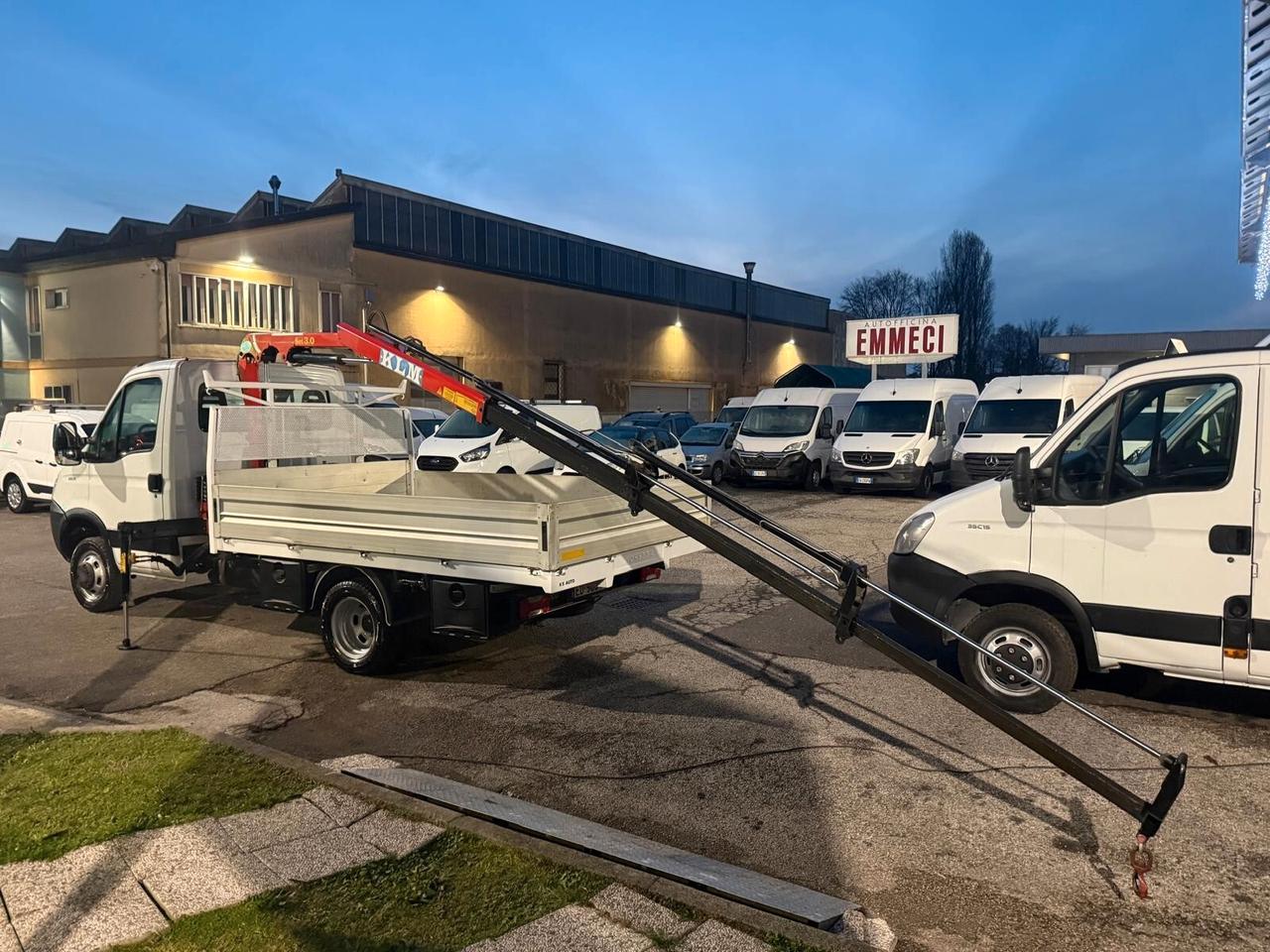 IVECO DAILY 35C14 MOTORE 3.0 140 CV GRU 3 SFILI CASSONE FISSO