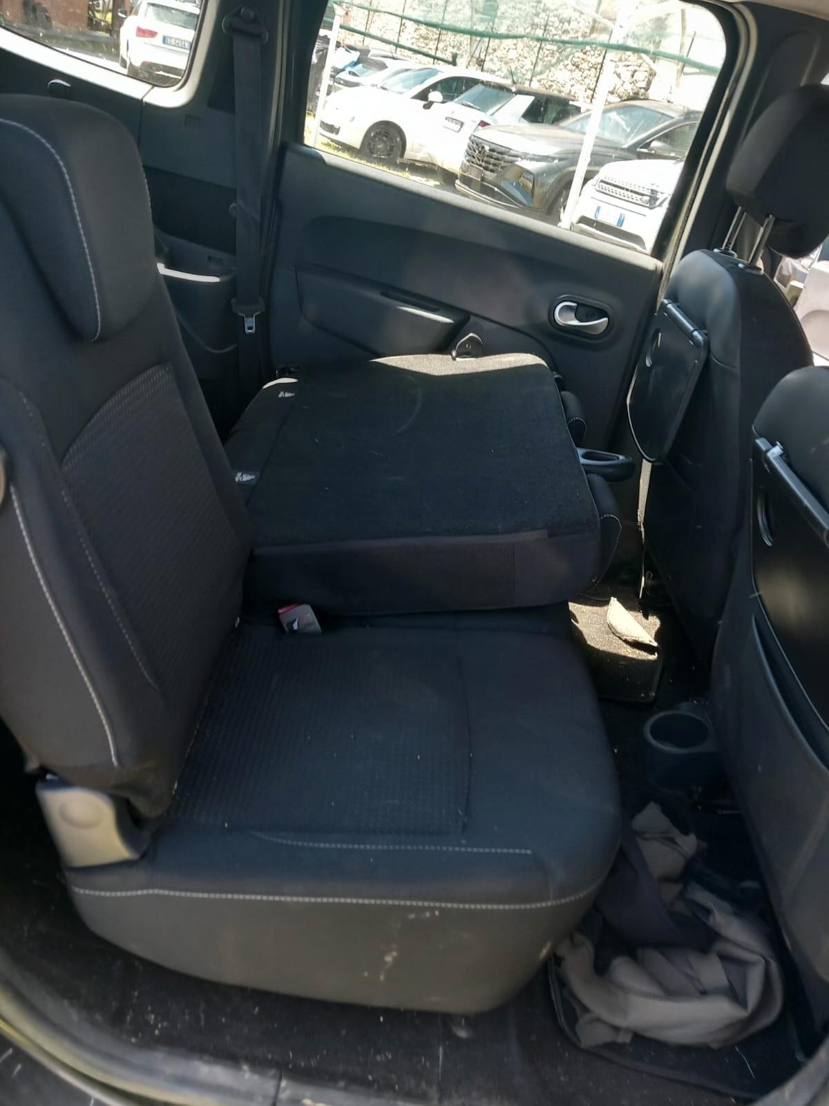 Dacia Lodgy 1.5 dCi 8V 90CV Start&Stop 7 posti Lauréate