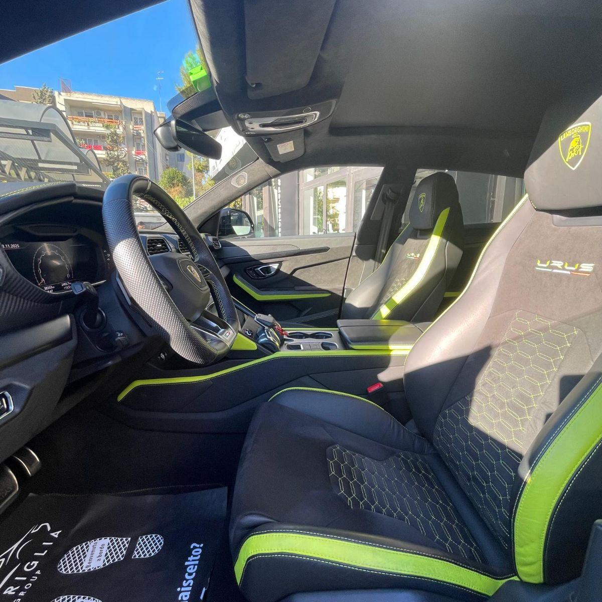 LAMBORGHINI - Urus - 4.0