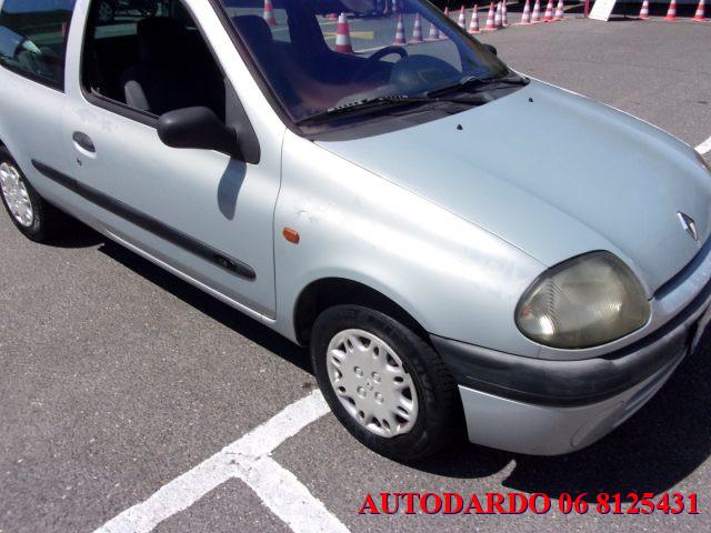RENAULT Clio 1.1i cat 3 porte UP Aria