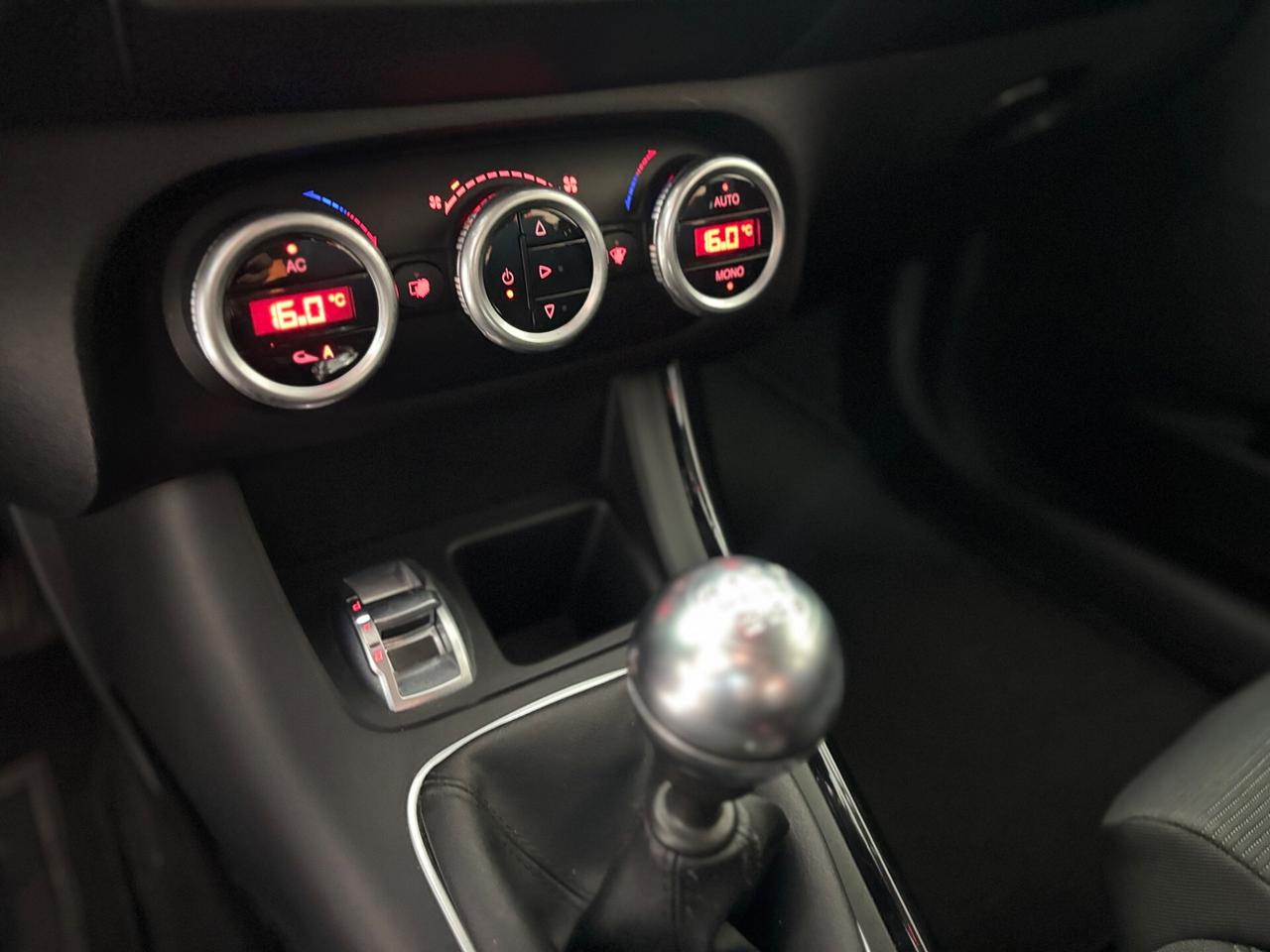 Alfa Romeo Giulietta 1.6 JTDm-2 105 CV Distinctive permute finanziamenti